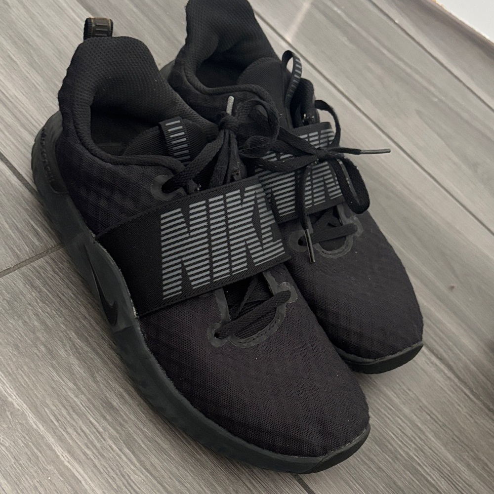 Nike Black Sneakers with Gray Accents
